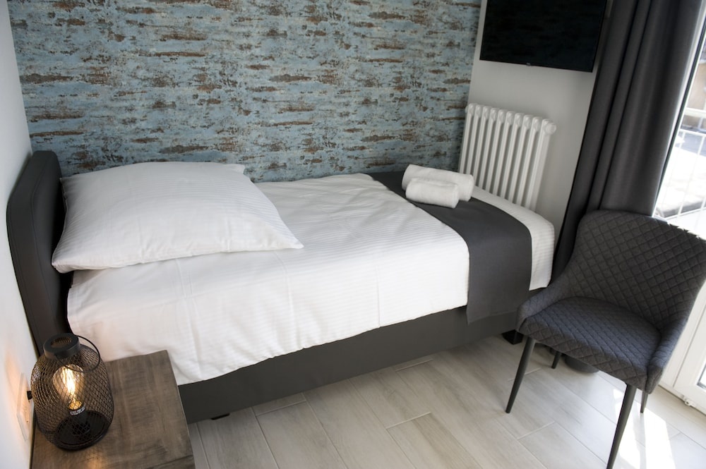 Hotel Central Wesseling — 3