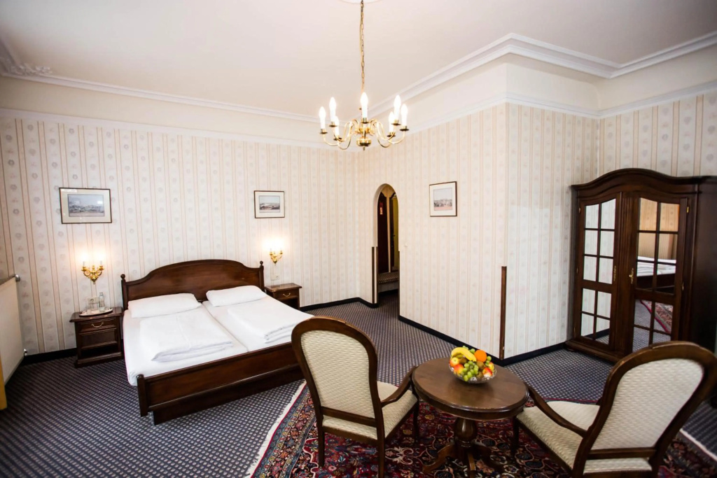Atlanta Hotel — 3