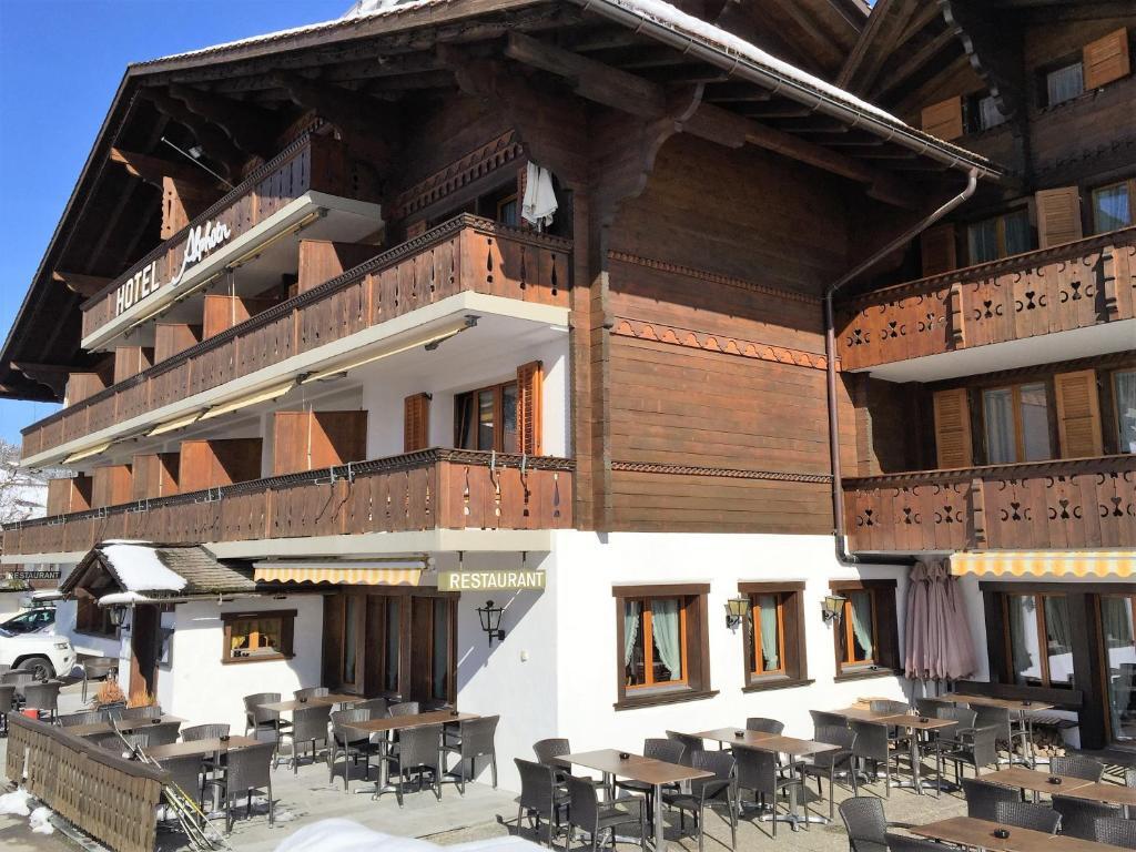 Hotel Alphorn Gstaad GmbH by null