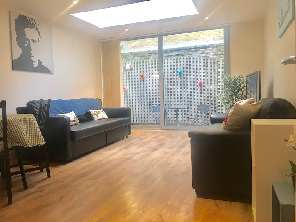 City Short Stays Brick Lane Apartments