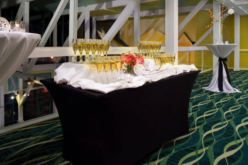Holiday Inn Va Beach-Oceanside (21st St) by IHG - Général