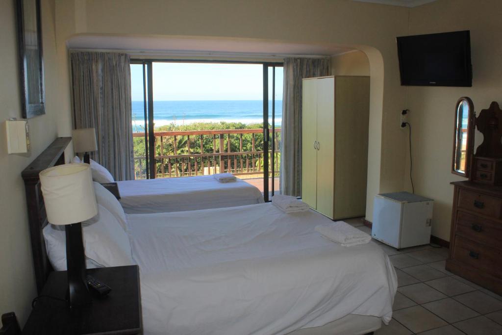 Glenashley Beach Accommodation - B&B + Backpackers by null