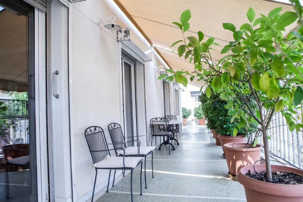 Balcony & Terrace