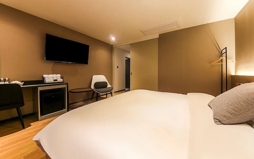 Brown Dot Hotel Nampo Chungmu - Chambres