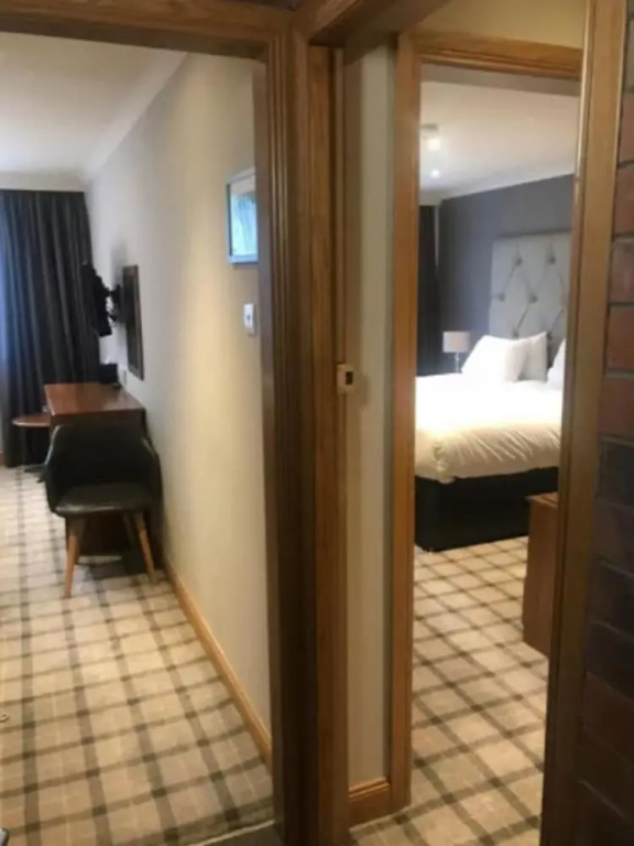 2 Bedrooms Standard Family room