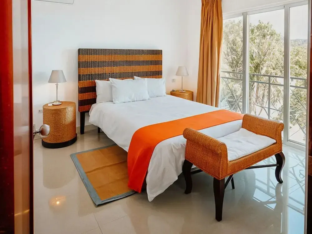 Standard Double room with ocean view (full double bed)