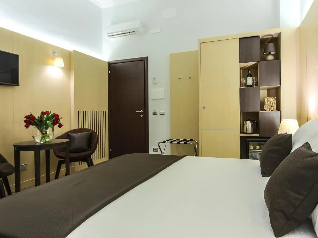 Deluxe Double room with balcony (full double bed)