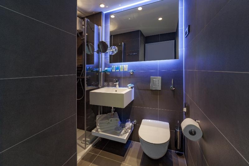 Standard Double room (full double bed) — room photo 3