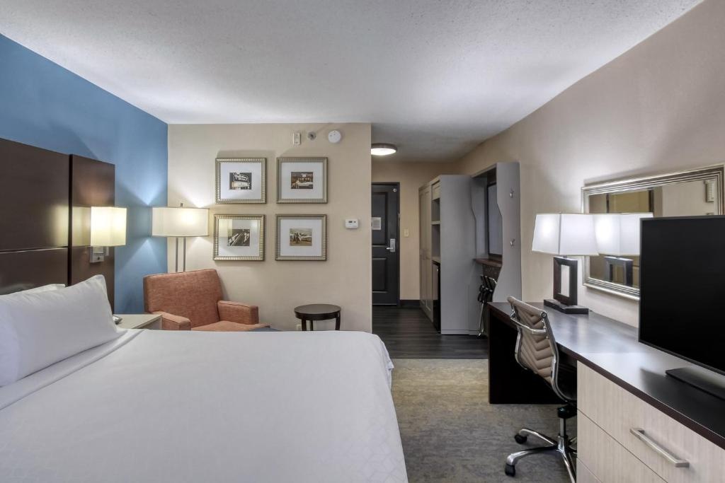 Holiday Inn Hotel & Suites Atlanta Airport-North by IHG - Chambres