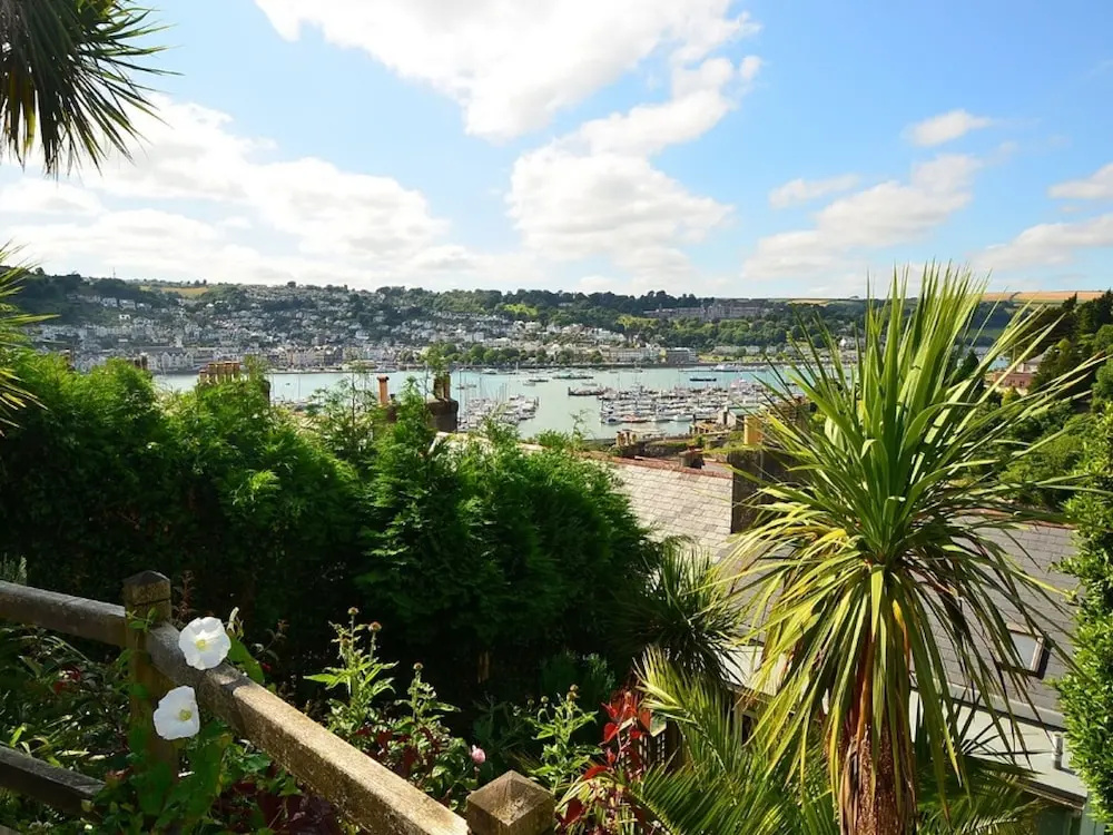 Peaceful Holiday Home in Kingswear Devon With Terrace