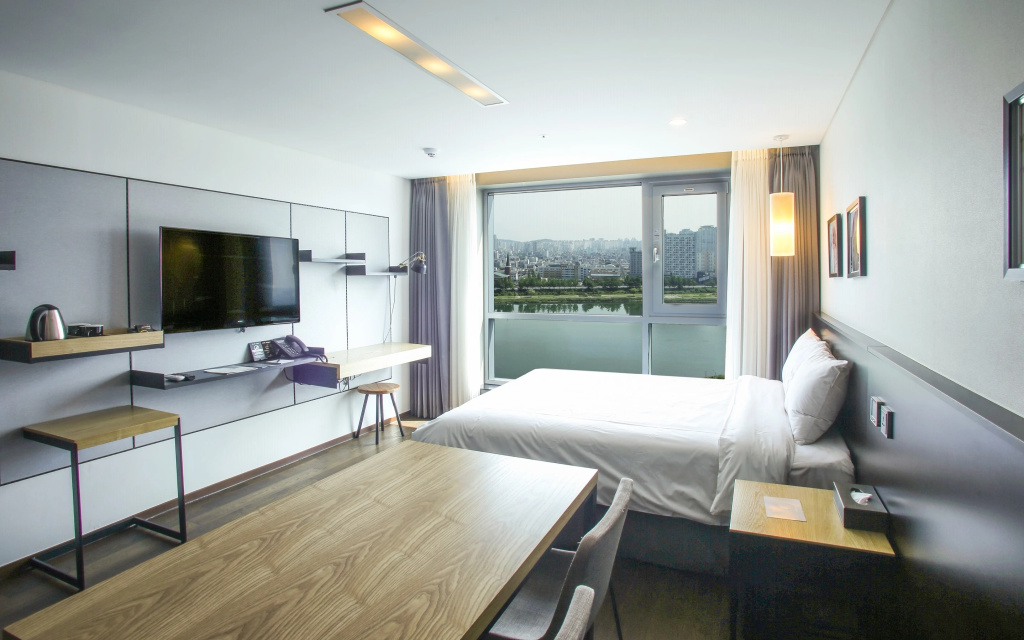 Hotel Riverside — 3