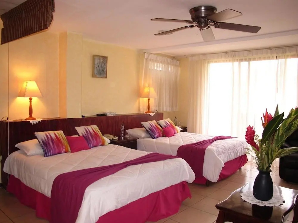 Las Cumbres Inn - фото 4