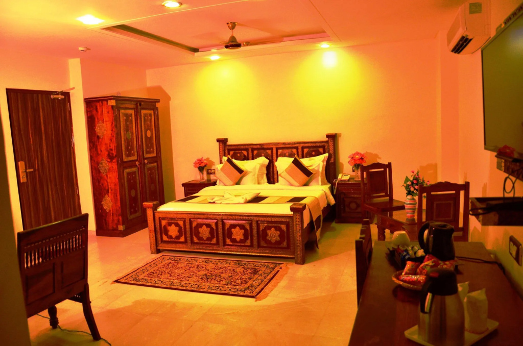 Bedroom