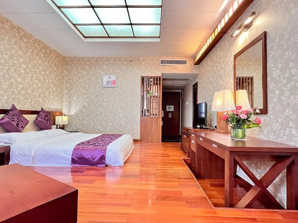 Century Plaza Hotel - Chambres