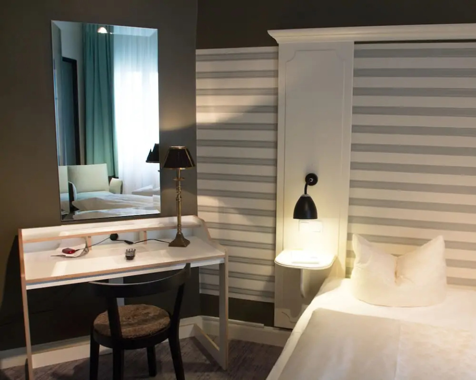 Hotel Goldener Hirsch — 6