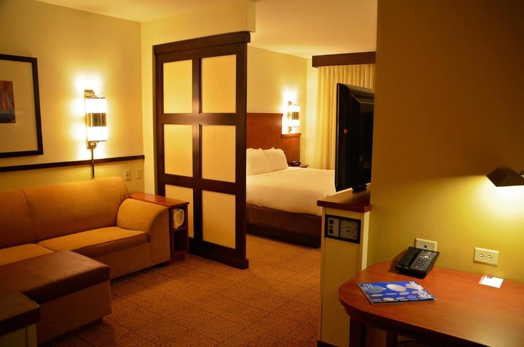 Hyatt Place North Charleston Room Type - Standard Double room (full double bed)