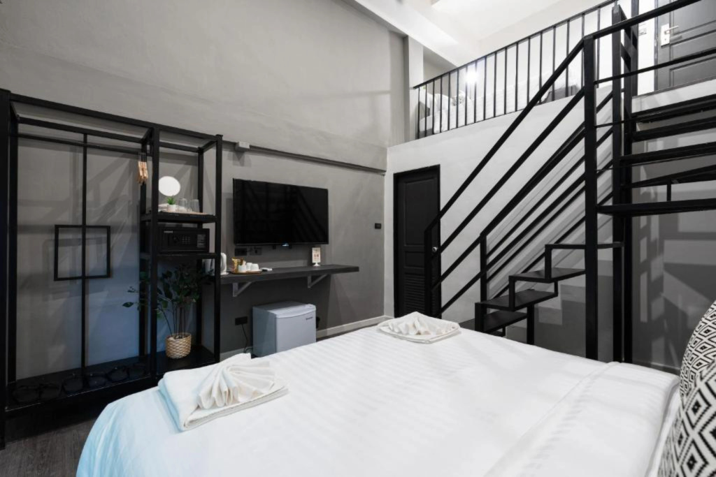 Kowtha Rivertel — 3