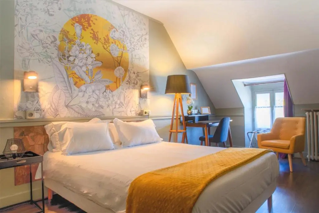 Standard Double room (full double bed)