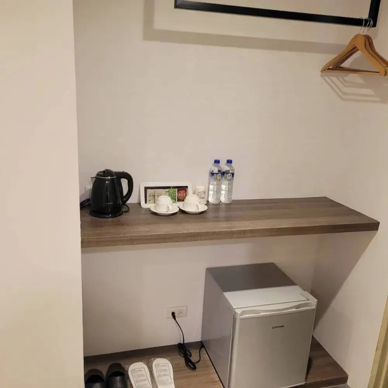 Economy room
