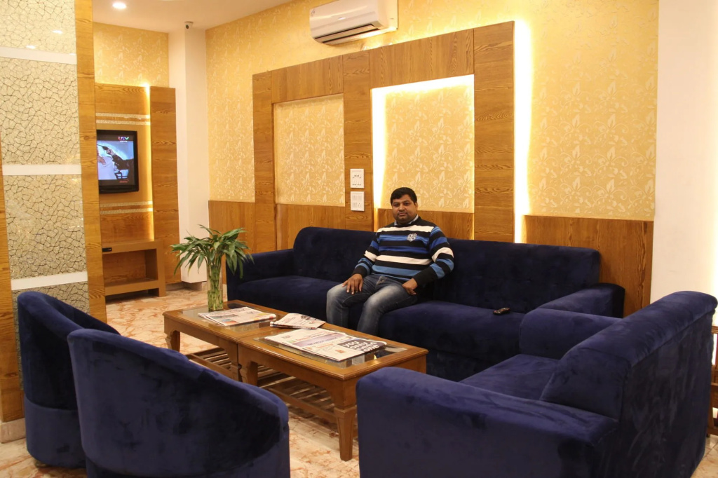 Hotel Golden Oasis Delhi