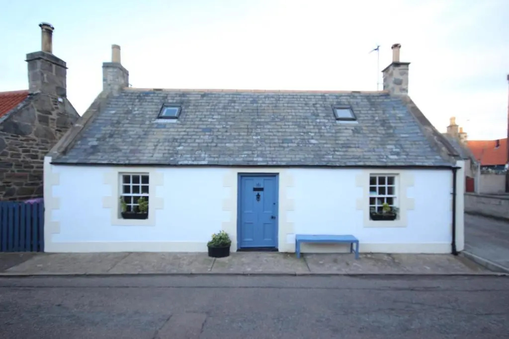 Zen Cottage, Cullen - Sleeps 4, Garden & Pets Ok