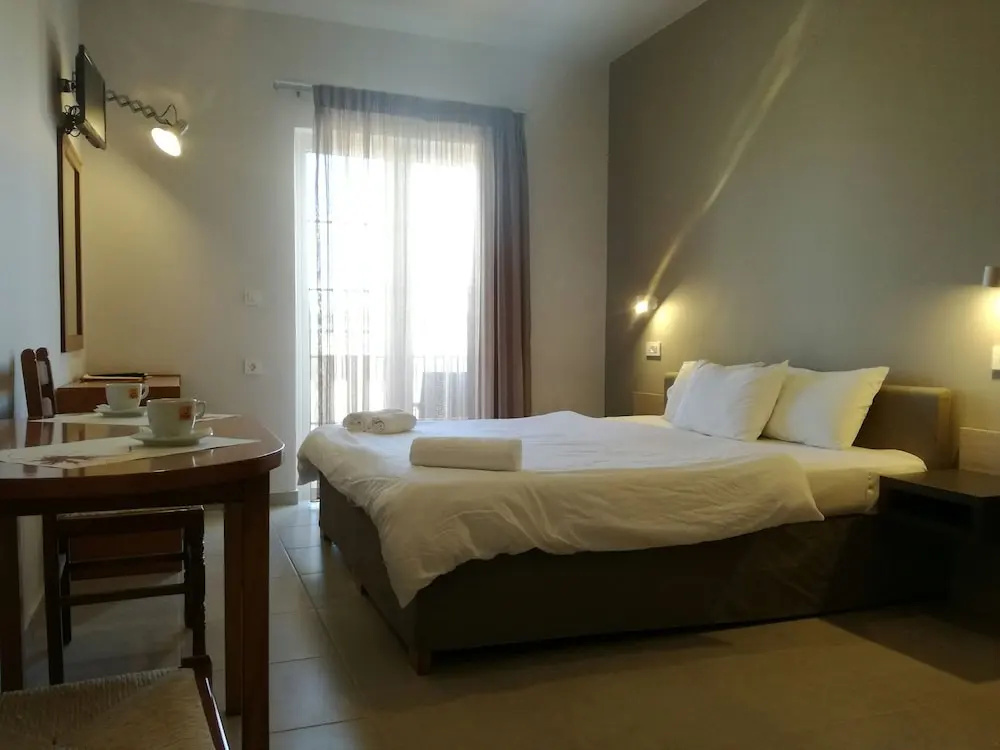 Superior Studio with balcony and with partial sea view