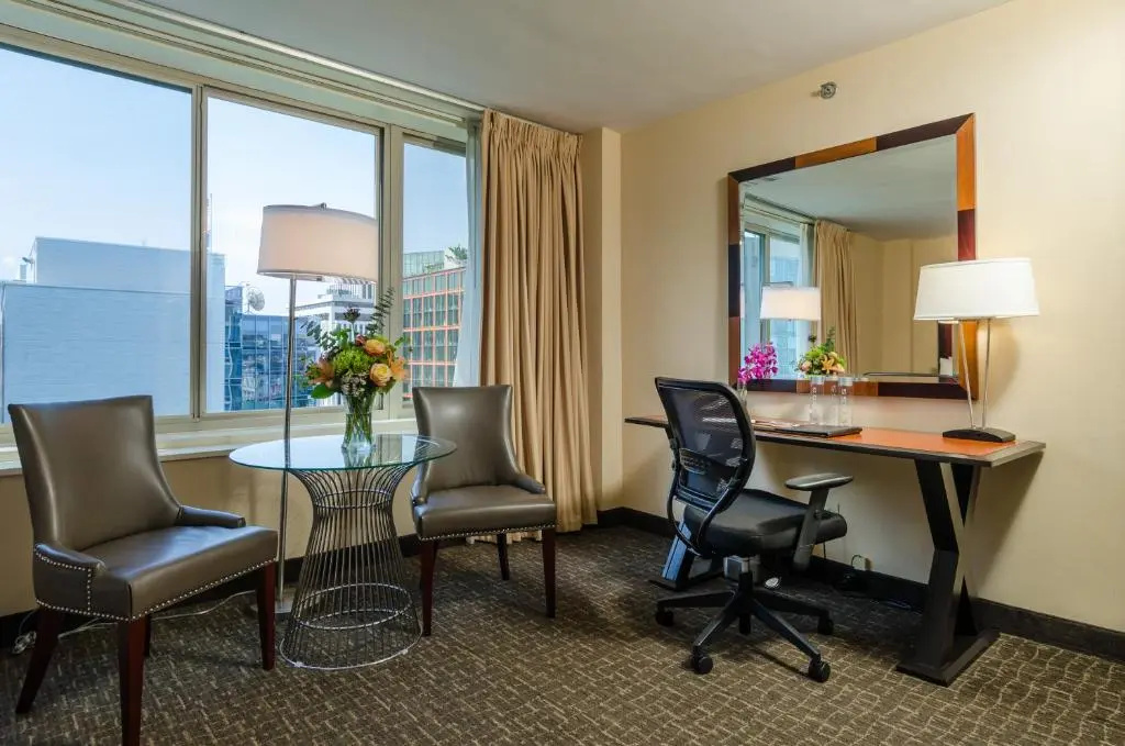 Beacon Hotel & Corporate Quarters - Chambres