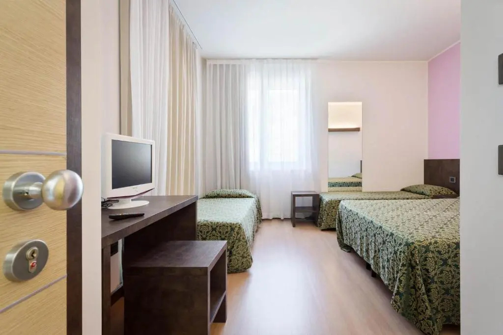 Superior Quadruple room