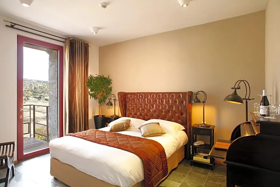 Domaine Riberach – Hôtel 4* - Restaurant gastronomique - Spa - Piscine - Vignoble - Chambres