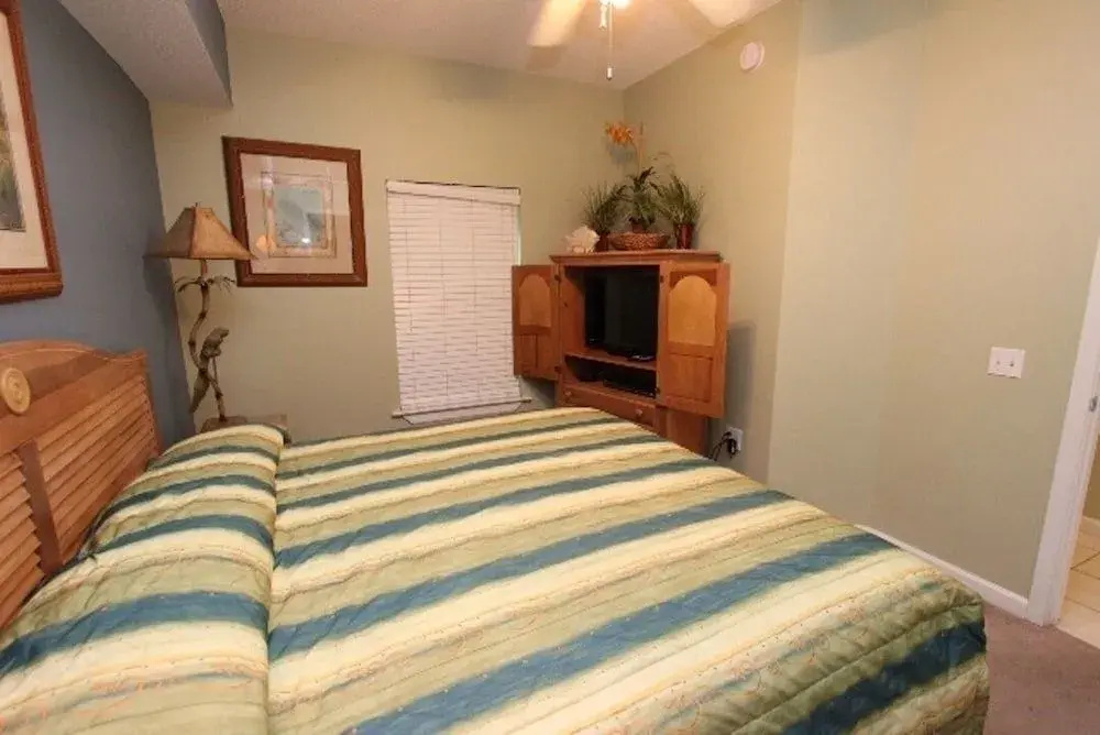 Majestic Sun 707A - 1 Br condo by RedAwning