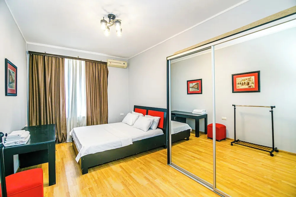 Баку: Апартаменты Azneft Garden Apartment