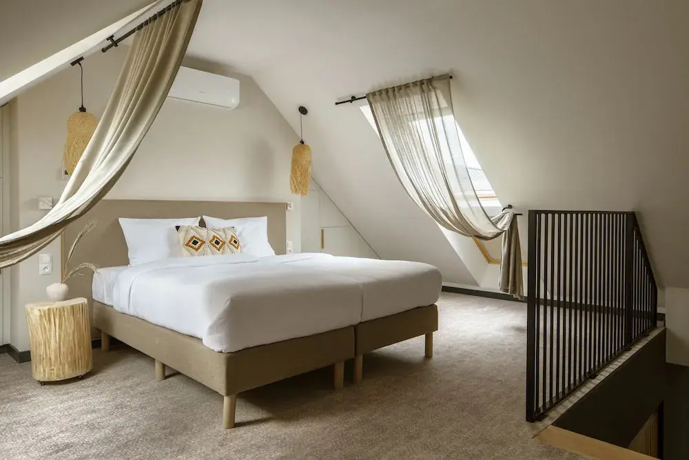 2 Bedrooms Apartment