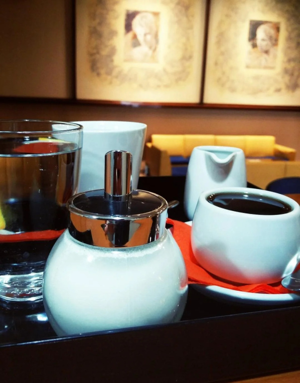 Food & Beverage