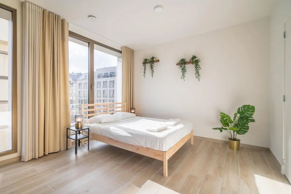 Elegant City Hub for 8 With Terrace