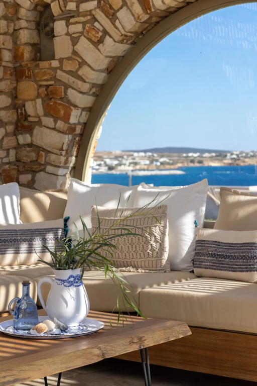 4 Bedrooms Villa