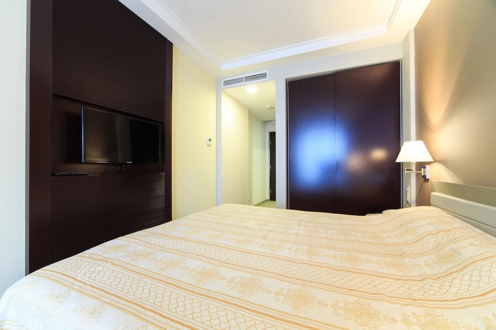 Двухместный номер Standard с балконом двуспальная кровать в Авангард