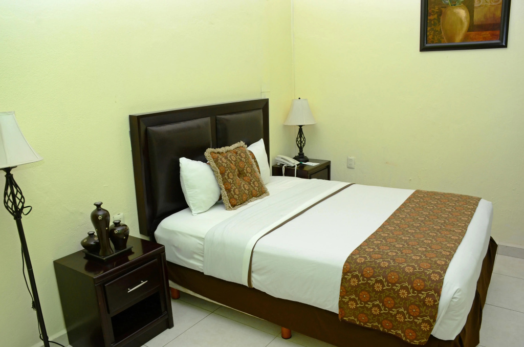 Hotel Esmeralda's — 4