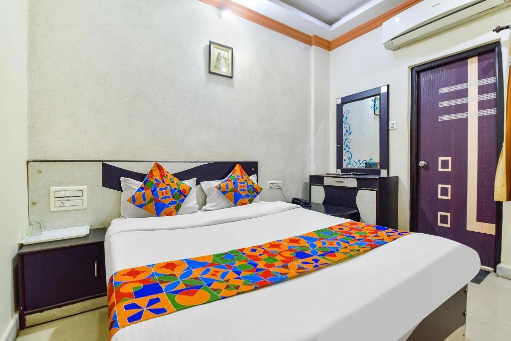 Отель Fabexpress Relax Inn I, фото 4