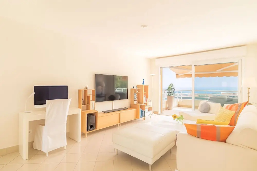 Voir la photo 1 — High-end Residence With Pool and Panoramic Views