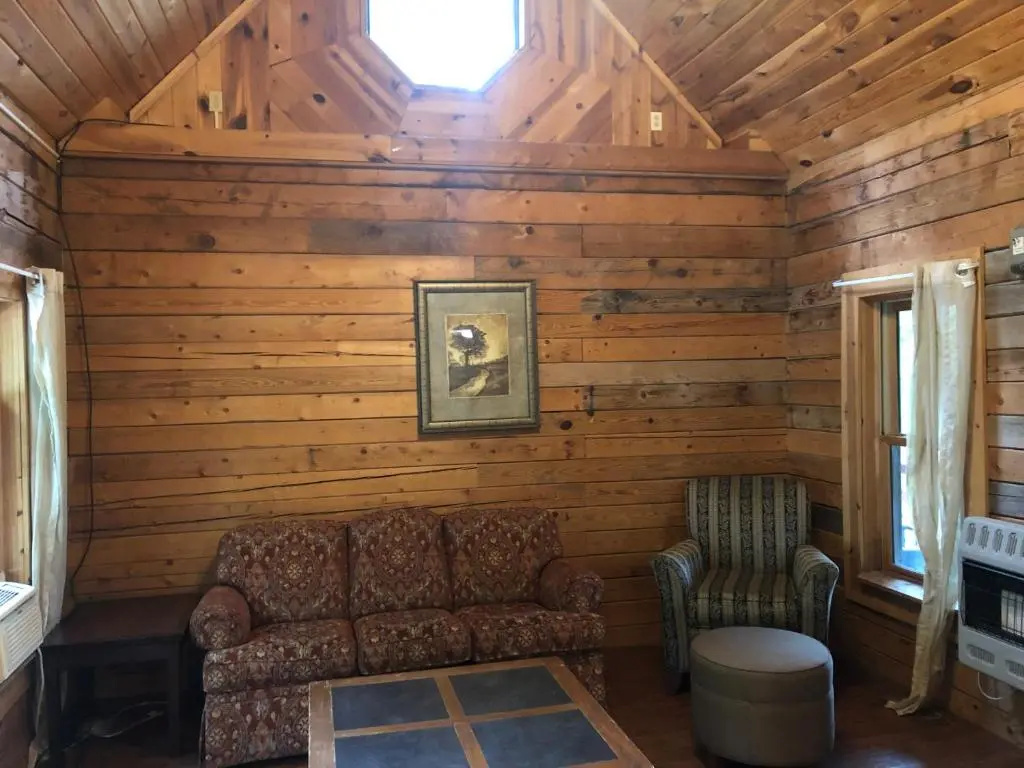 2 Bedrooms Cottage