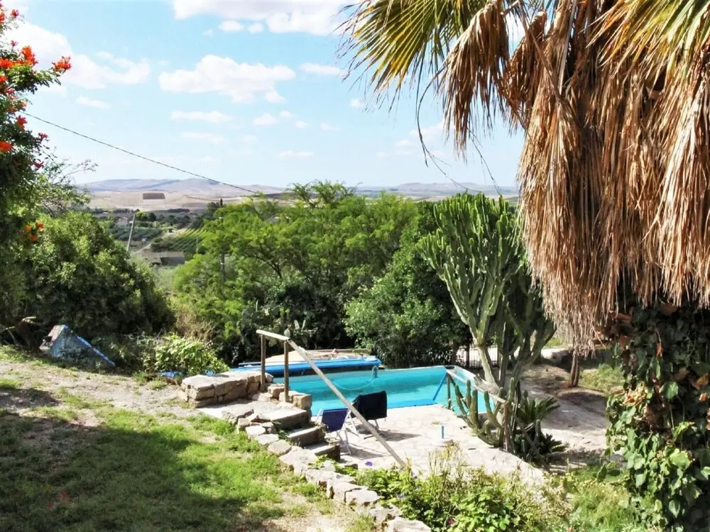 Delightful Holiday Home in Fulgatore With Swimming Pool