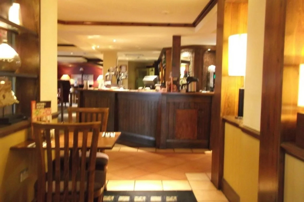 Lobby & Reception