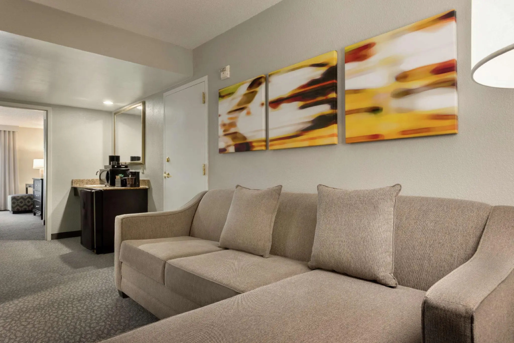 Embassy Suites by Hilton Atlanta Alpharetta - Chambres