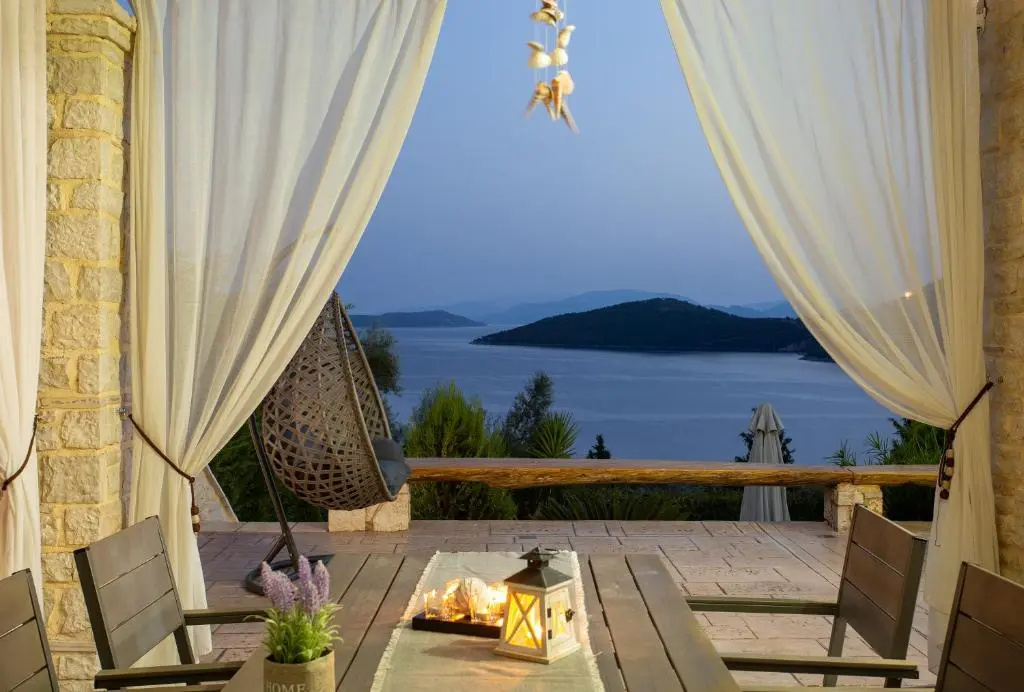 Balcony & Terrace