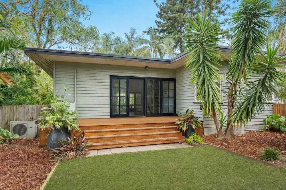 Spacious 3-bed Stay With Balcony and BBQ