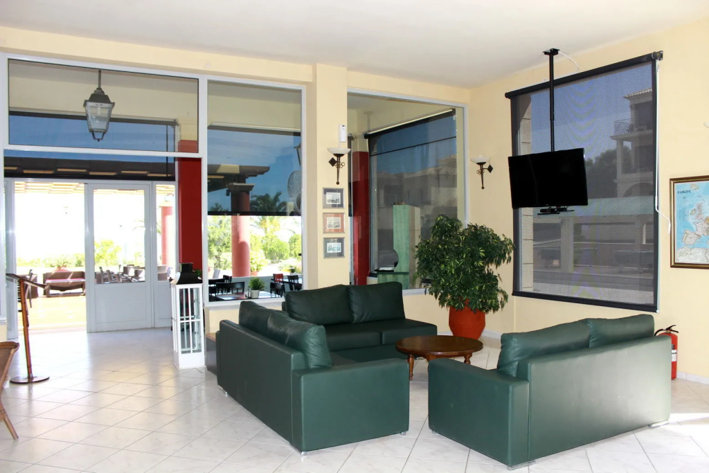 Lobby & Reception