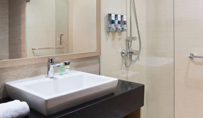 Four Points By Sheraton Makassar - Chambres