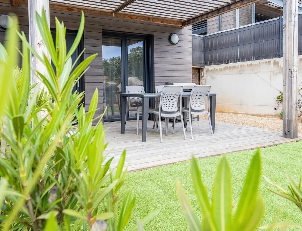 Lecci Apartment With Outdoor Pool