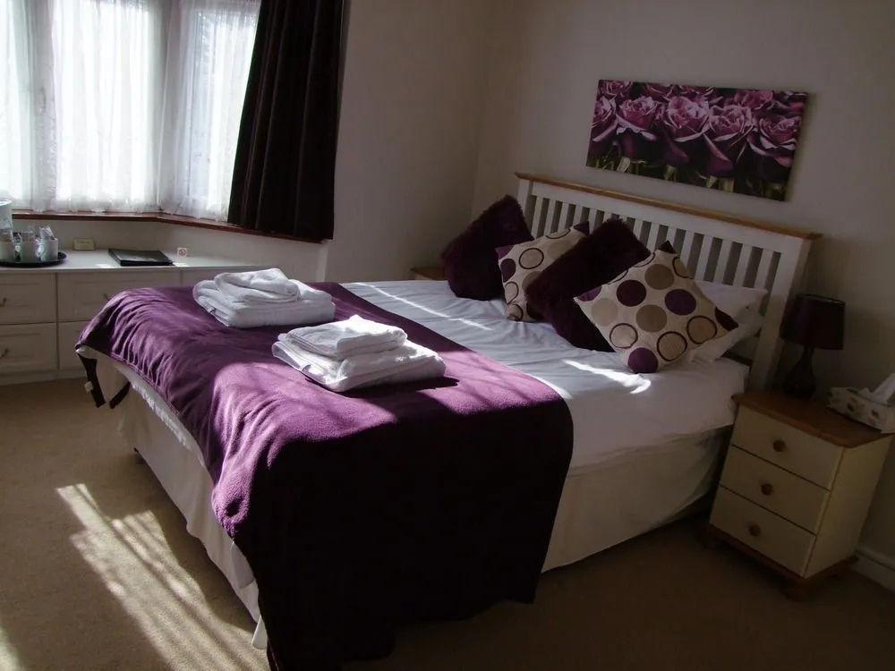 Eden End Guest House - фото 4