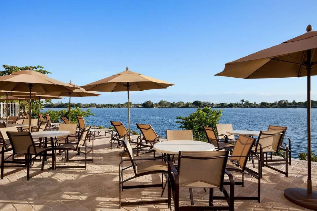 Beach & Waterfront